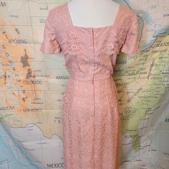 Vintage 1950s Pink Lace Cocktail Dress By Form Fit New York Knee Lenght - Picture 6 of 16